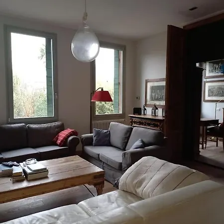 Appartement Canal Views And A Secret Garden In Giudecca Venise